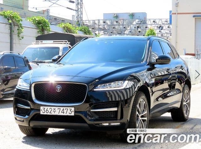 Jaguar F-PACE 2