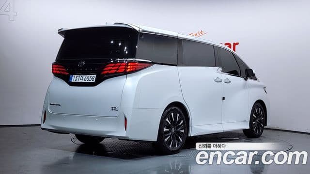 Toyota Alphard 4th Gen 2