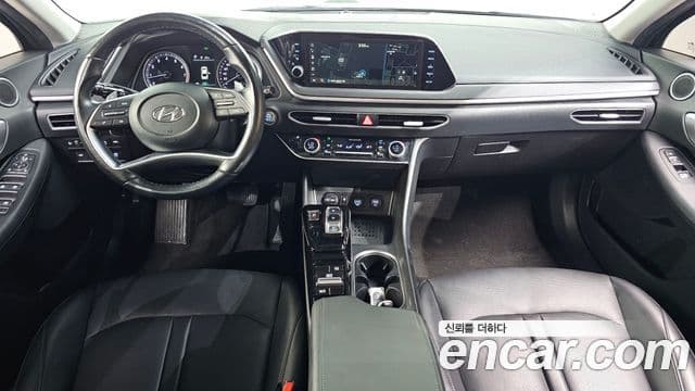 Hyundai Sonata (DN8) 4
