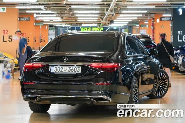 Mercedes-Benz S-Class W223 2