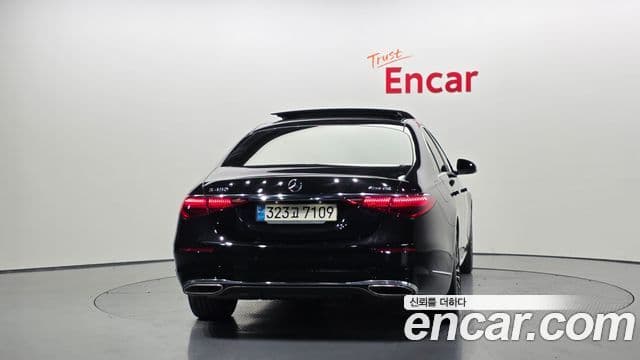 Mercedes-Benz S-Class W223 3
