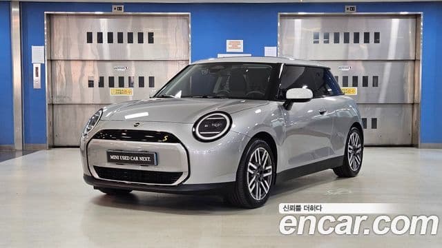 MINI Cooper Electric 4th Gen 1