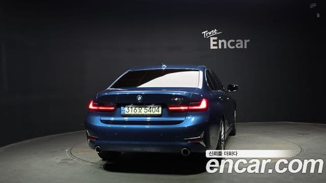 BMW 3 Series (G20) 4