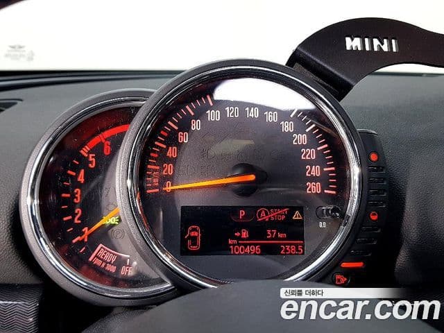 MINI Cooper D Clubman 4