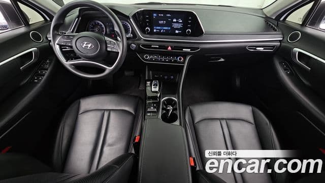 Hyundai Sonata (DN8) 4