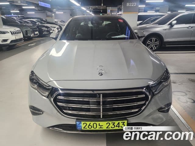 Mercedes-Benz E-Class W214 1