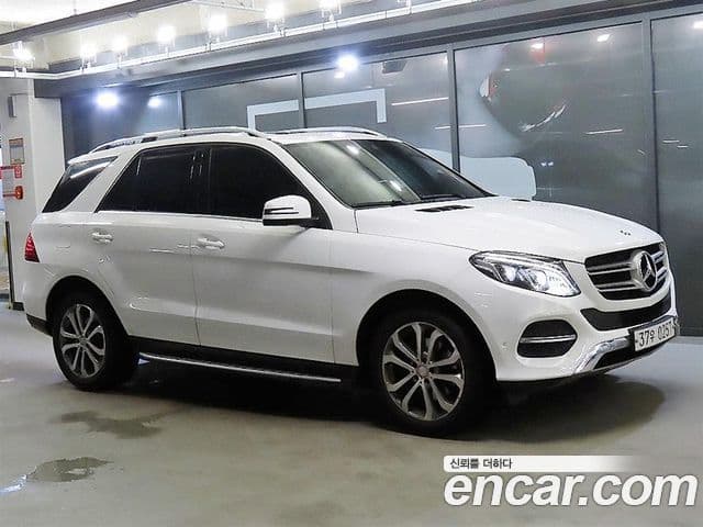 Mercedes-Benz GLE-Class W166