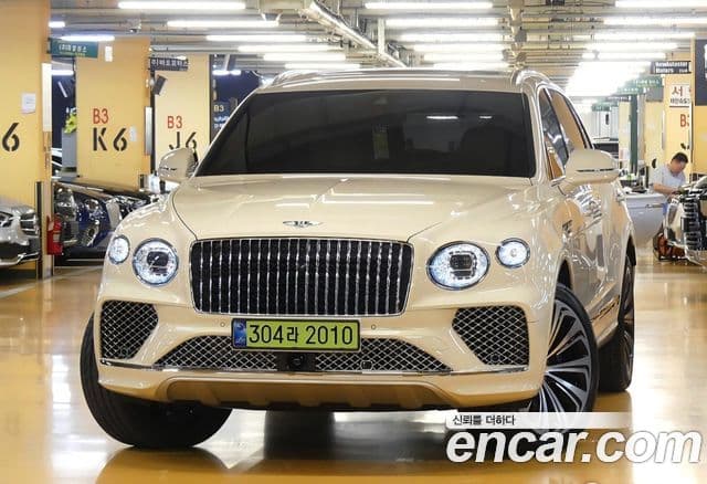 Bentley Bentayga 3