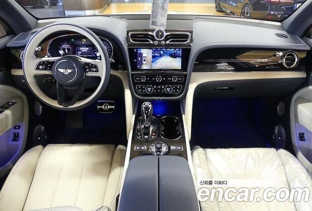 Bentley Bentayga 4