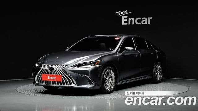 Lexus ES300h 7th Gen 1