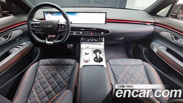 Genesis GV70 4