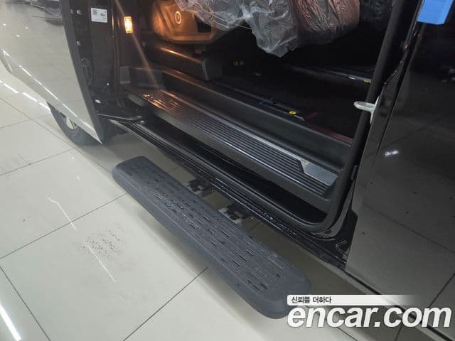Hyundai The New Staria 4