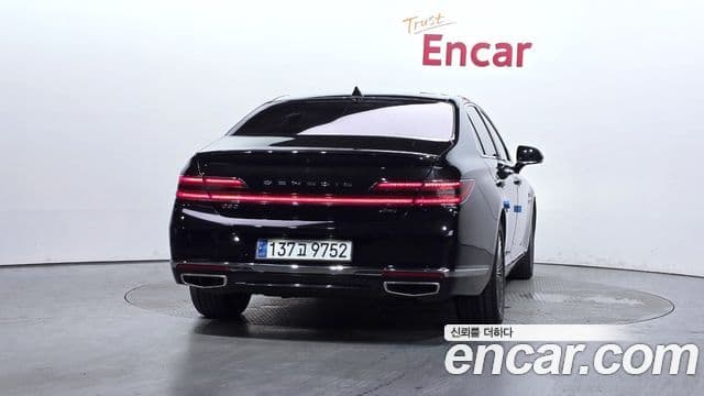 Genesis G90 3