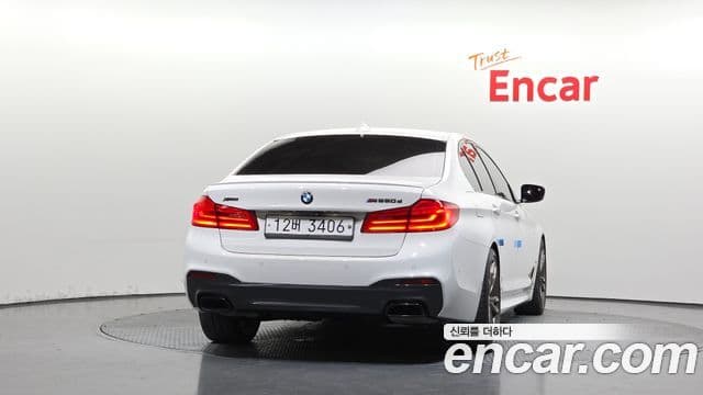 BMW 5 Series (G30) 3