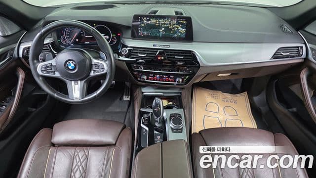 BMW 5 Series (G30) 4