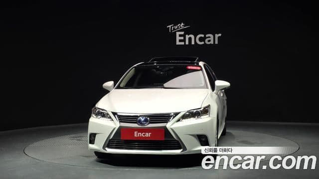Lexus CT200h 3