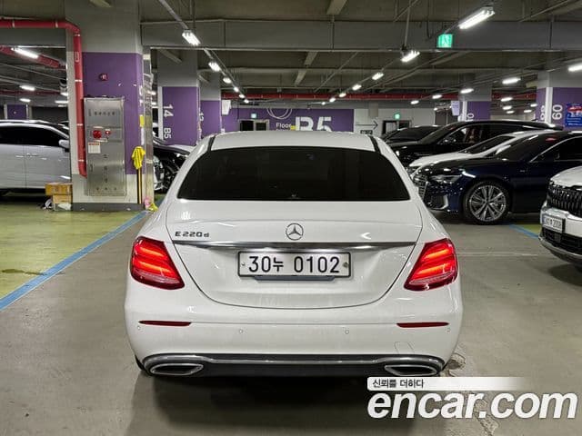 Mercedes-Benz E-Class W213 2