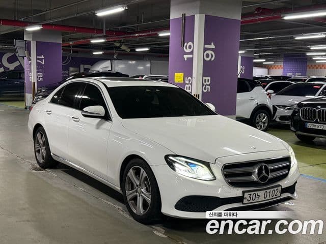 Mercedes-Benz E-Class W213 3