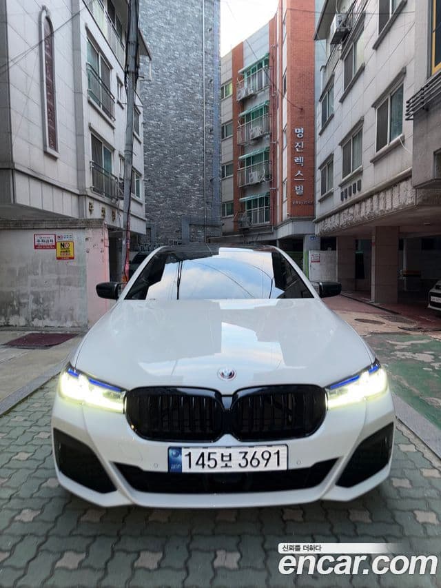 BMW 5 Series (G30)