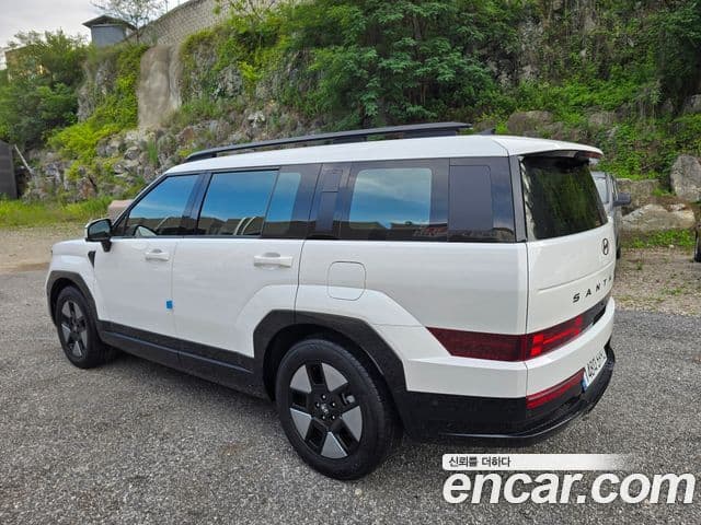 Hyundai Santa Fe (MX5) 3