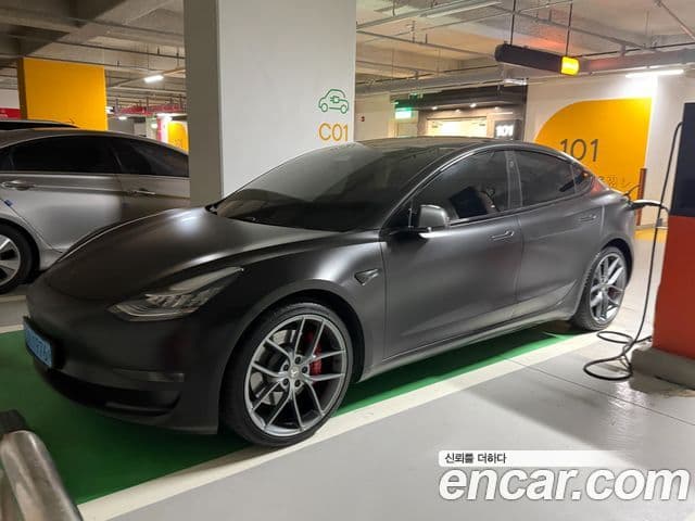 Tesla Model 3 2