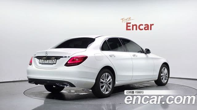 Mercedes-Benz C-Class W205 2