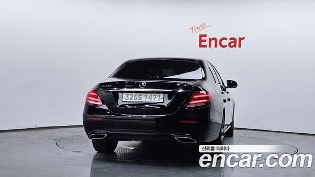 Mercedes-Benz E-Class W213 3