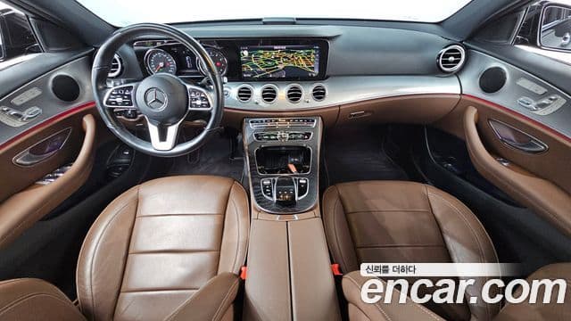 Mercedes-Benz E-Class W213 4