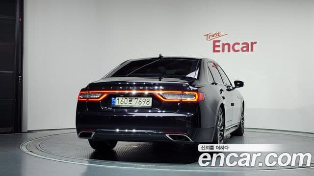 Lincoln Continental 10th Gen 4