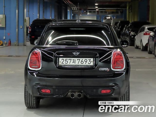 MINI Cooper S 4