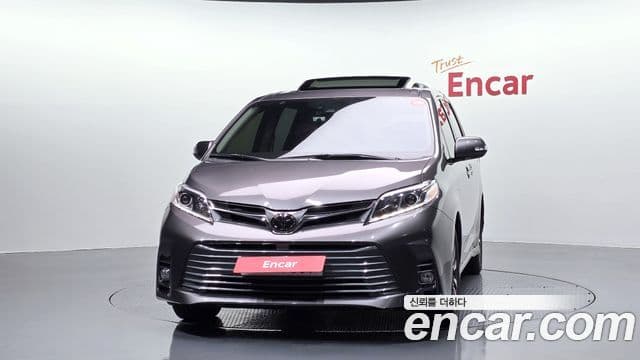 Toyota Sienna 3