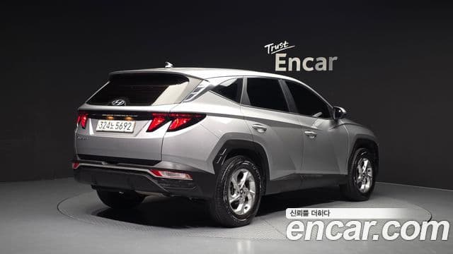 Hyundai Tucson (NX4) 2