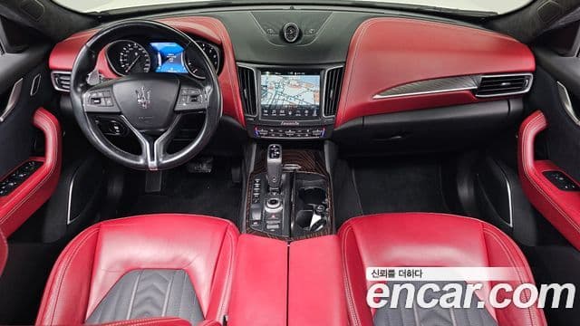 Maserati Levante 4
