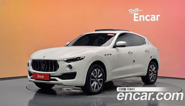 Maserati Levante — 1