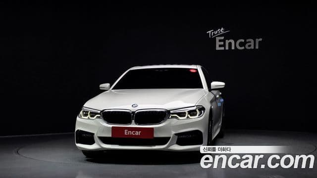 BMW 5 Series (G30) 3