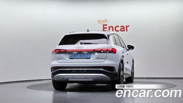 Audi Q4 e-트론 (F4) 3