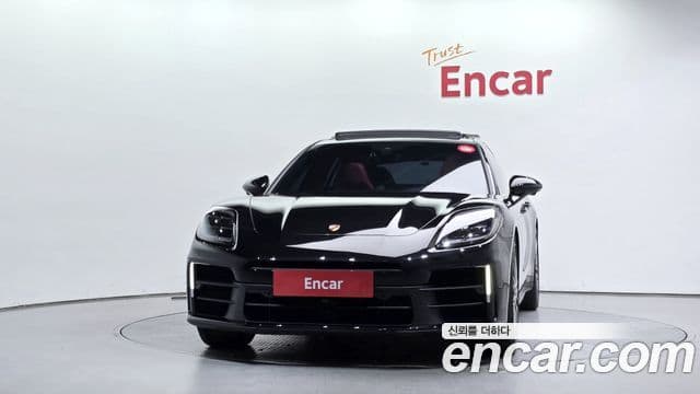 Porsche Panamera (976) 2