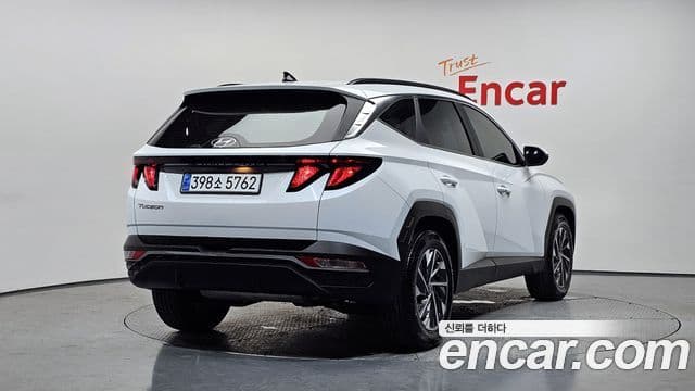 Hyundai Tucson (NX4) 2