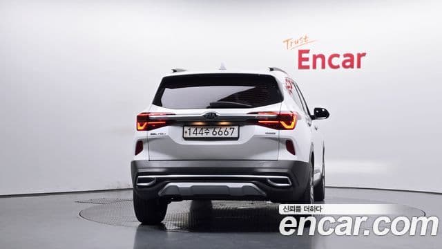 Kia Seltos 4