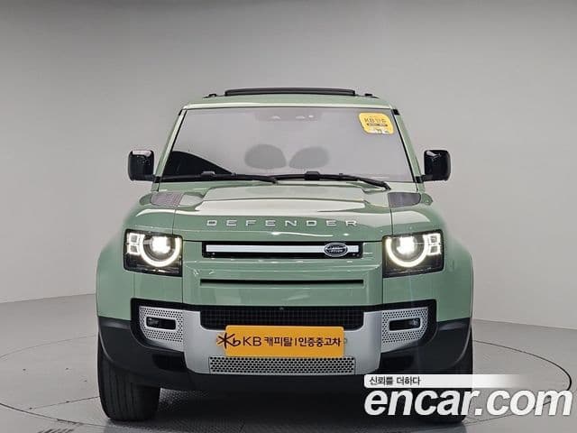 Land Rover Defender (L663) 1