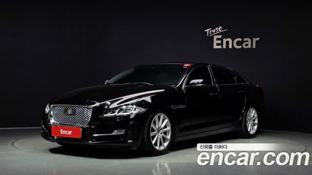 Jaguar All New XJ 1