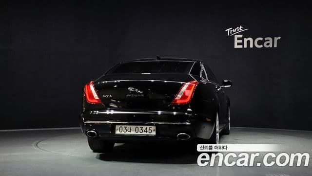 Jaguar All New XJ 4