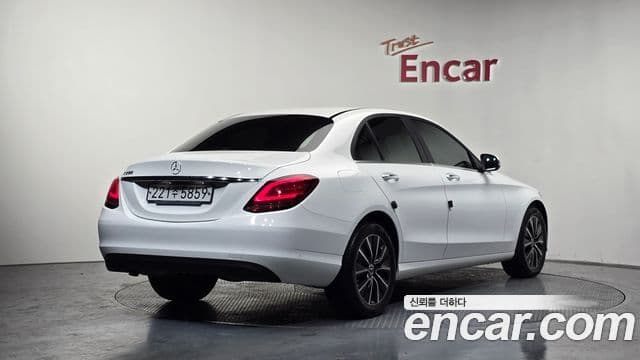 Mercedes-Benz C-Class W205 2