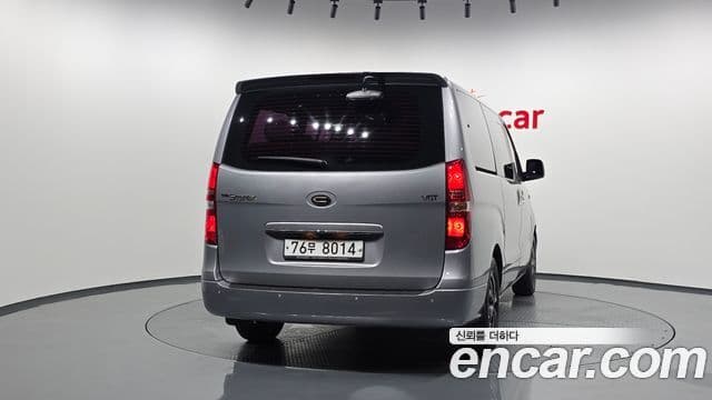 Hyundai Grand Starex 4