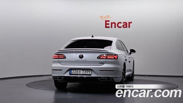 Volkswagen Arteon 4