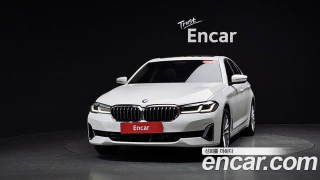 BMW 5 Series (G30) 2