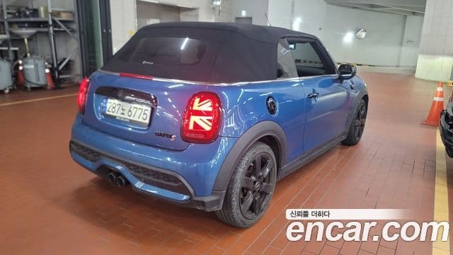 MINI Cooper S Convertible 2
