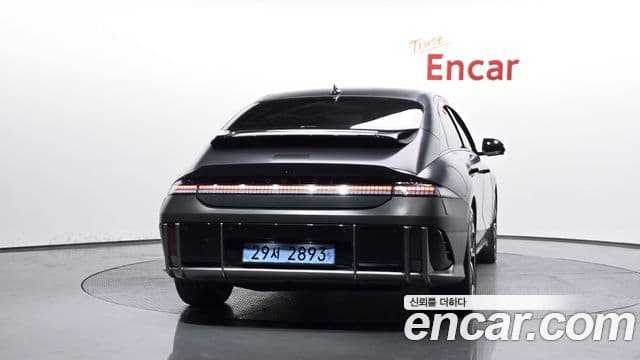 Hyundai Ioniq 6 4