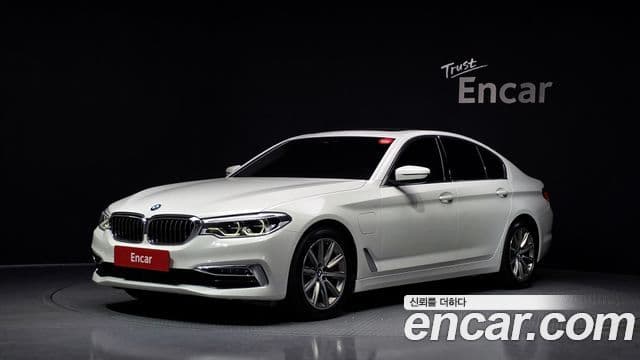 BMW 5 Series (G30)