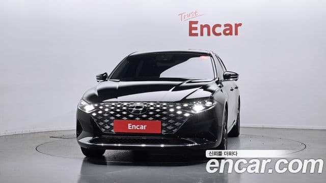Hyundai The New Grandeur IG Hybrid 2